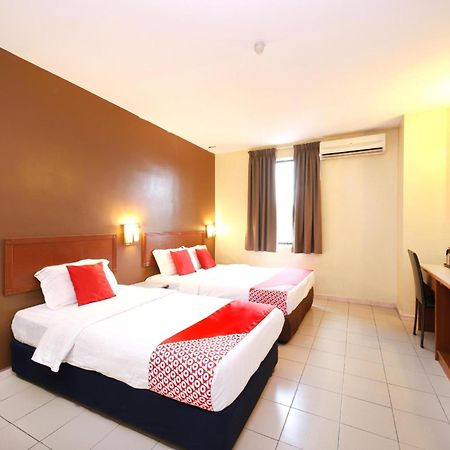 Super Oyo 447 Comfort Hotel Meru Klang Exterior foto