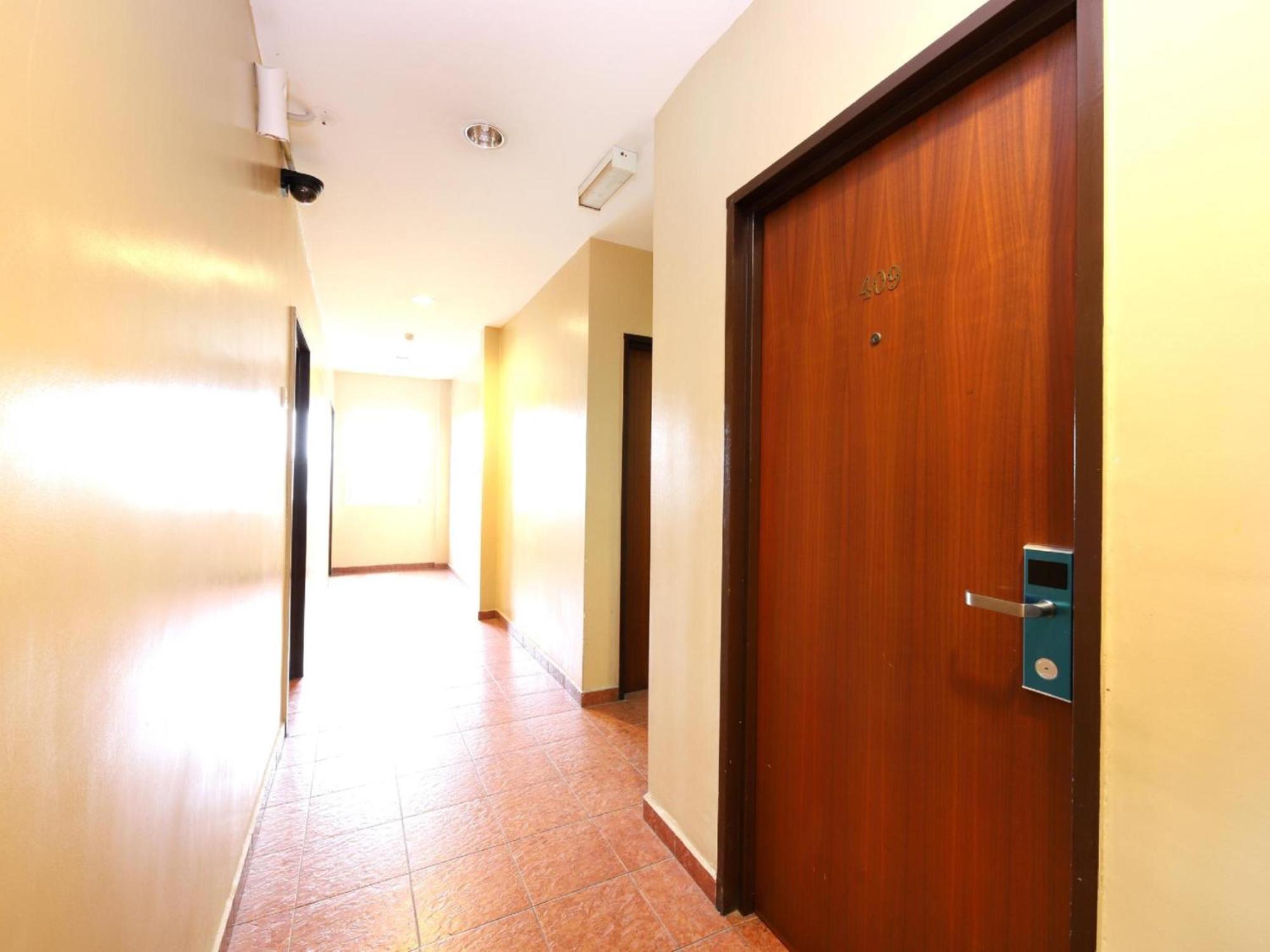 Super Oyo 447 Comfort Hotel Meru Klang Exterior foto
