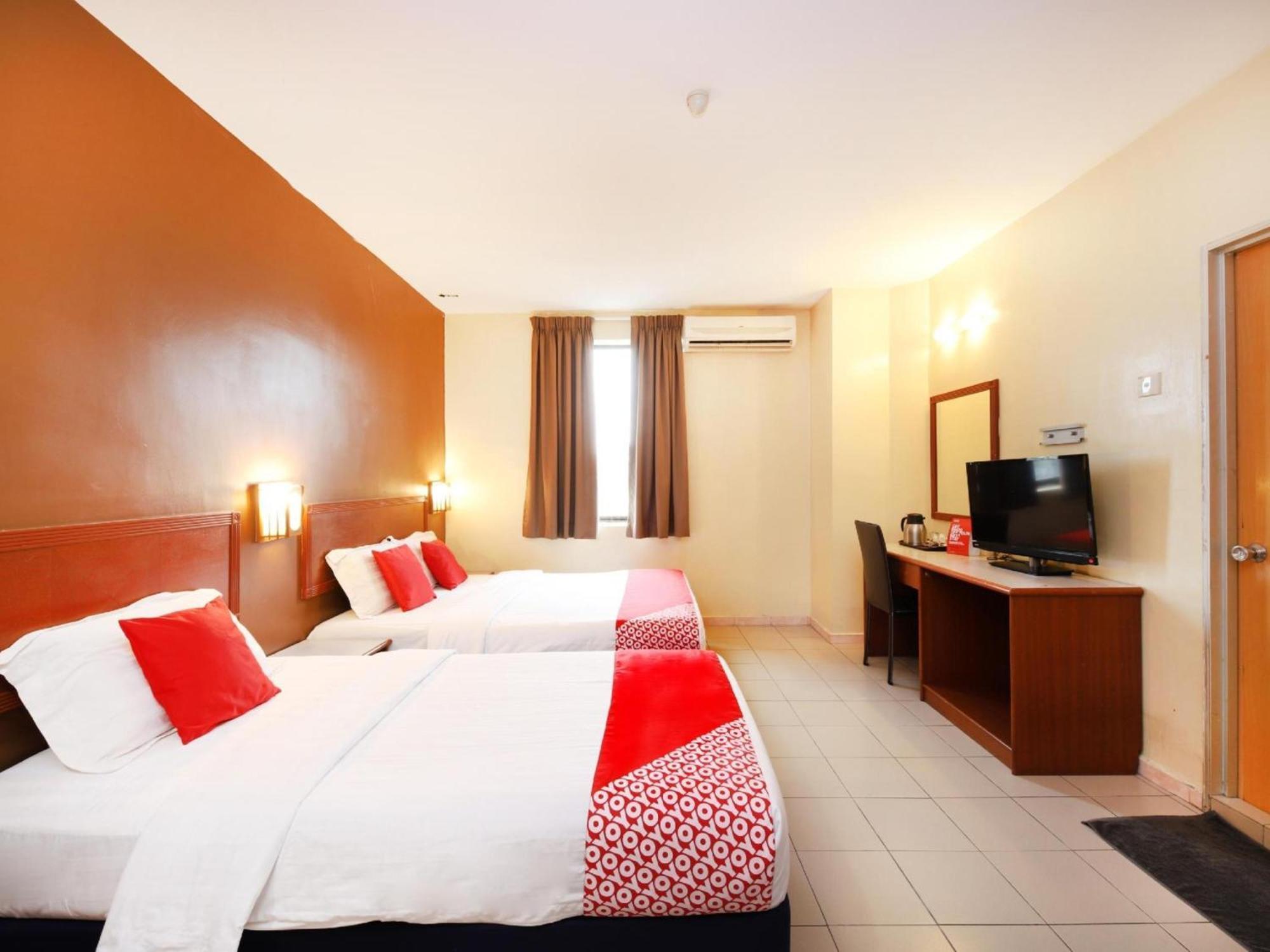 Super Oyo 447 Comfort Hotel Meru Klang Exterior foto