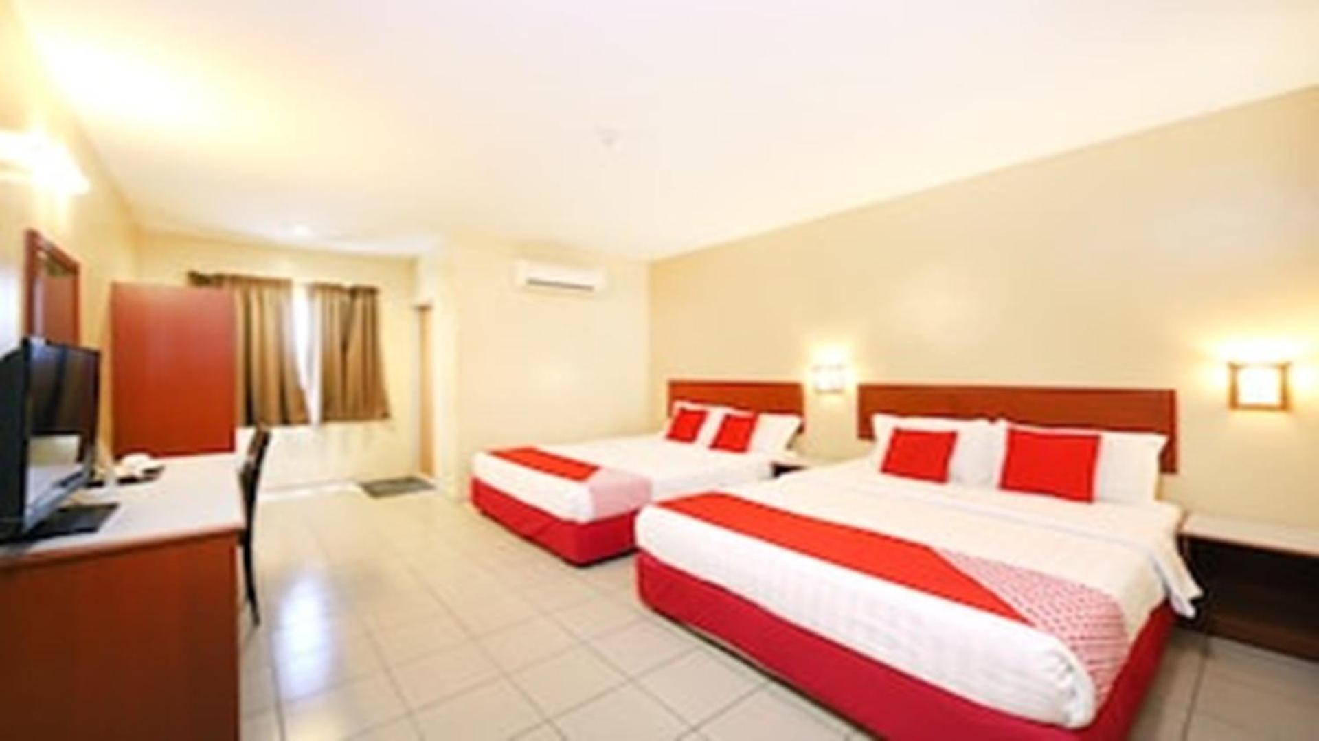 Super Oyo 447 Comfort Hotel Meru Klang Exterior foto